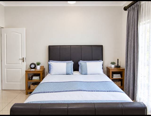 2 BEDROOM APARTMENT FOR SALE IN GREENSTONE HILL